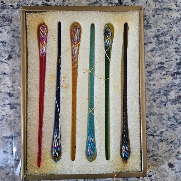 RARE SET 6 DISCOVERY STORE GLASS ICICLE DROP CHRISTMAS HOLIDAY ORNAMENTS - Picture 2 of 4